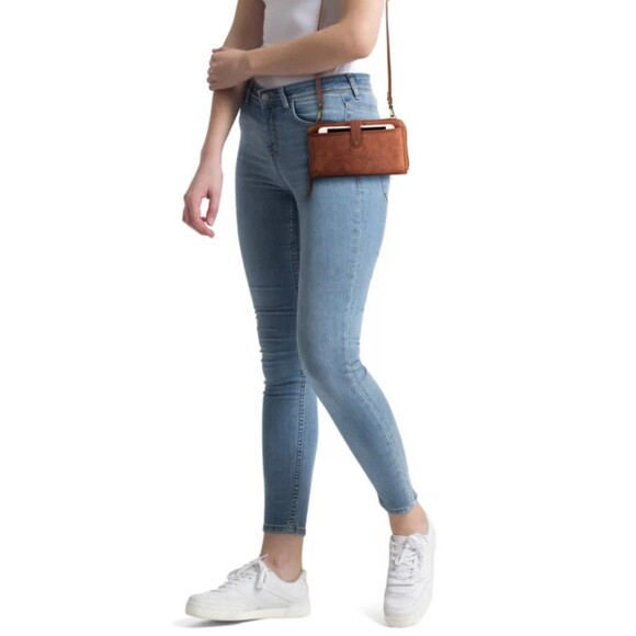 The Sak Iris Smartphone Leather Crossbody Wallet Vintage Brown Floral NWT New - Picture 15 of 16